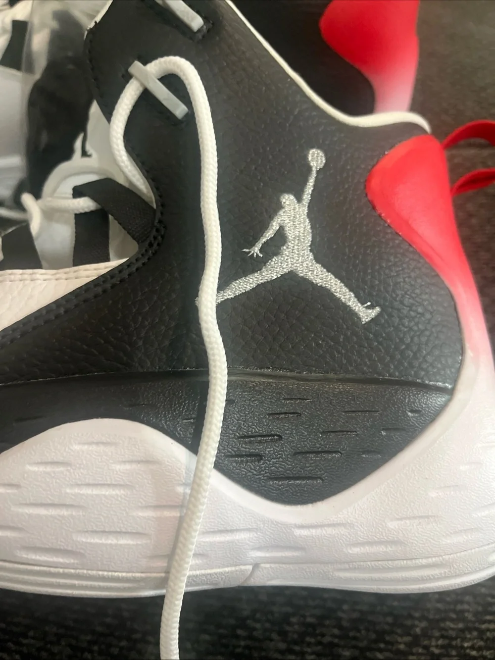 Jordan Super.Fly MVP 2018 White/Silver Black Red Sneakers Sz 17 Read